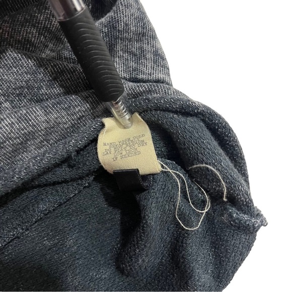 Gimmicks BKE Women Grey Acid Wash Cowl Neck Crochet Long Sleeve Sweater Sz Sm - Picture 6 of 12